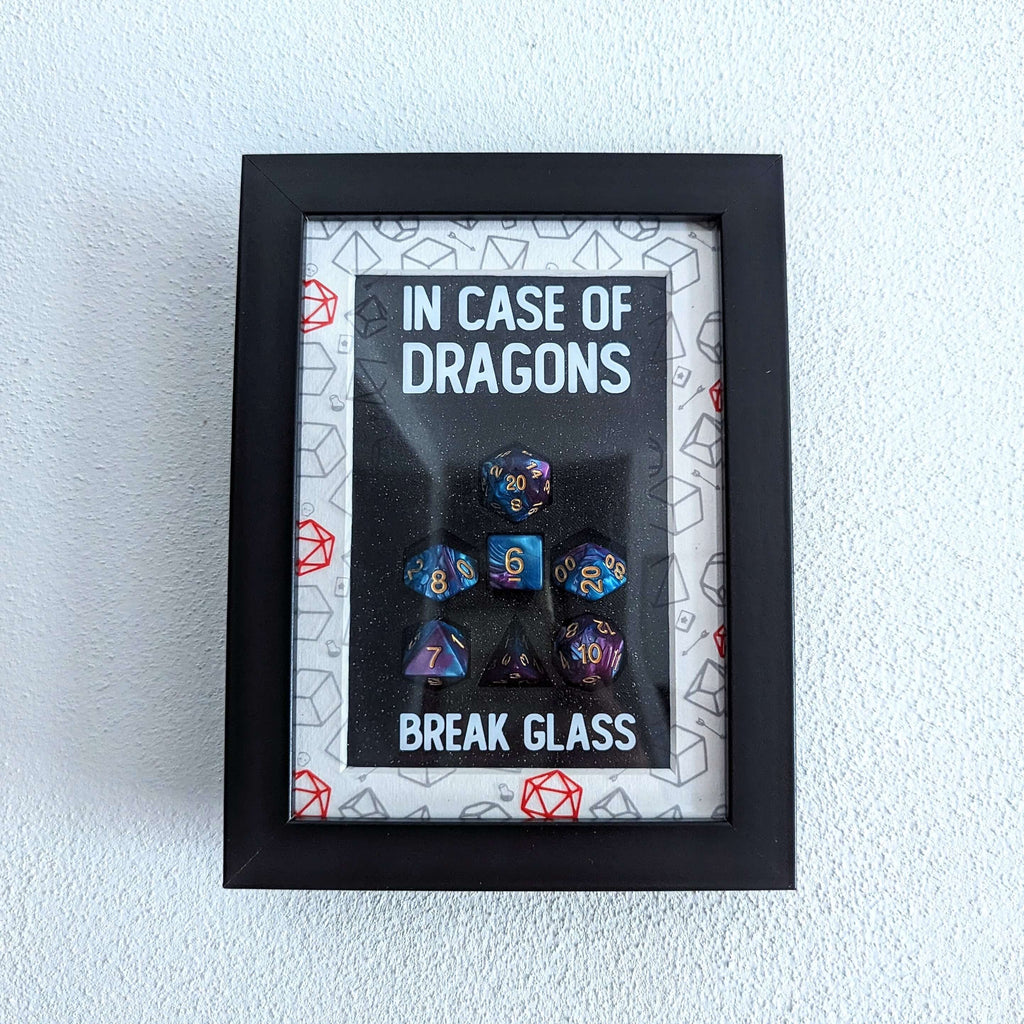 Accessorio "In case of dragons break glass" | kit dadi emergenza | dungeons and dragons, quadro cornice regalo divertente accessorio per dungeons and dragons dnd